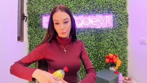 Snapshot of hotfallingdevil chatting on November 20, 6:02 am hotfallingdevil online show from November 20, 6:02 am