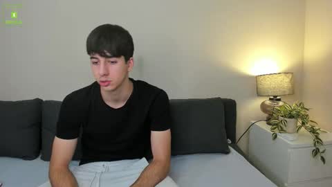 Snapshot of hotflirtyfella chatting on November 2, 6:27 am QUENTIN online show from November 2, 6:27 am