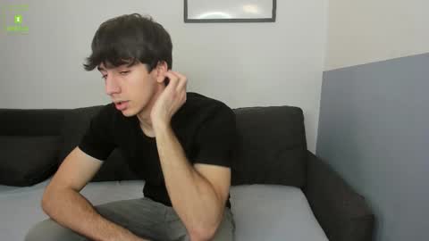 Snapshot of hotflirtyfella chatting on December 2, 6:30 am QUENTIN online show from December 2, 6:30 am