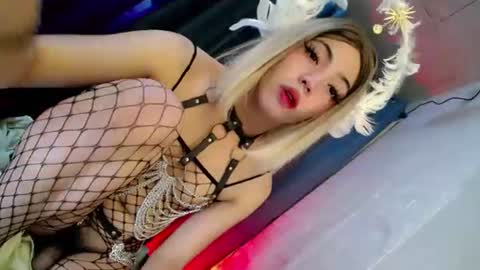 hotfucking_queen1111 online show from June 17, 6:16 am
