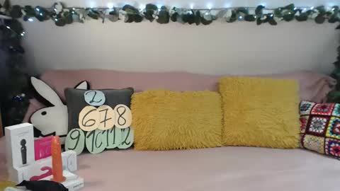hotgirlkarina online show from April 11, 4:06 am