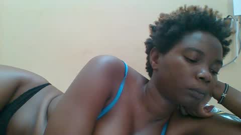 Queen online show from November 9, 8:01 am