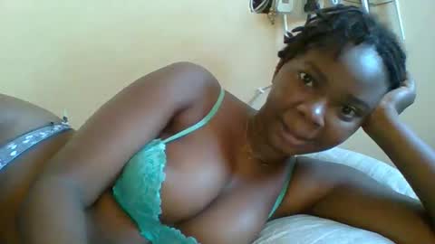 Queen online show from March 3, 5:02 am