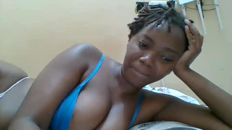 Queen online show from March 7, 5:21 pm