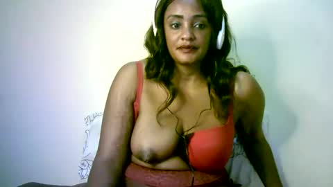 hotgold_311379 online show from March 15, 5:52 pm