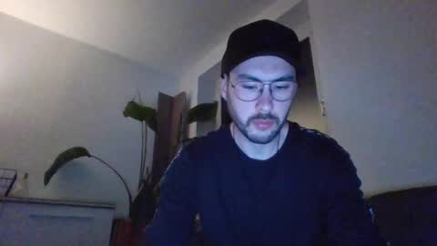 hotguitarplayernaked online show from December 28, 1:18 am