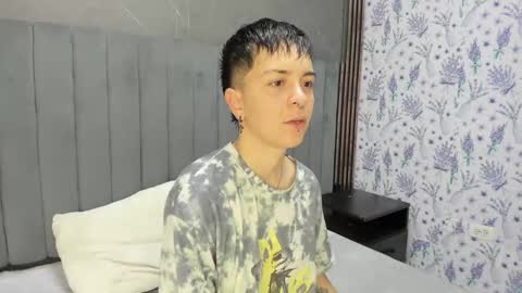 hannah online show from December 2, 1:00 am