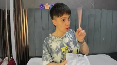 hannah online show from February 6, 2:05 am