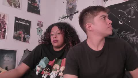 Snapshot of hothoneychile chatting on December 15, 2:19 am Sam and Nico online show from December 15, 2:19 am