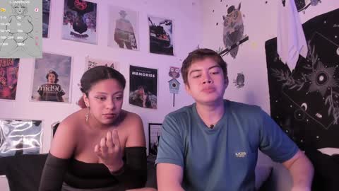 Snapshot of hothoneychile chatting on January 14, 2:08 am Sam and Nico online show from January 14, 2:08 am