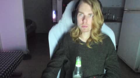 Hikikomori Alex online show from December 4, 6:28 pm