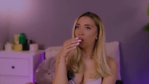 Maria online show from December 3, 7:27 am