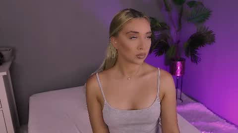 Maria online show from June 25, 12:09 pm