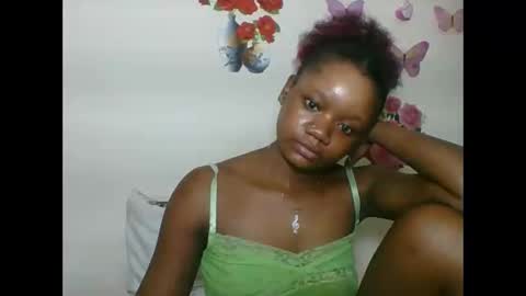 Snapshot of hotjeylee chatting on September 14, 2:22 am LOYCE online show from September 14, 2:22 am