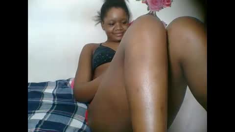 Snapshot of hotjeylee chatting on September 22, 5:15 pm LOYCE online show from September 22, 5:15 pm