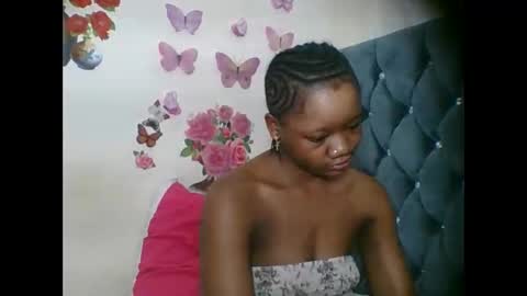 Snapshot of hotjeylee chatting on September 29, 12:27 am LOYCE online show from September 29, 12:27 am