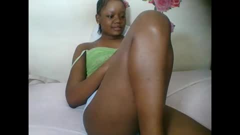 Snapshot of hotjeylee chatting on September 29, 6:13 pm LOYCE online show from September 29, 6:13 pm