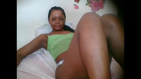 Snapshot of hotjeylee chatting on October 10, 9:41 am LOYCE online show from October 10, 9:41 am