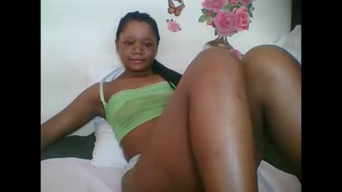 Snapshot of hotjeylee chatting on October 18, 10:49 am LOYCE online show from October 18, 10:49 am