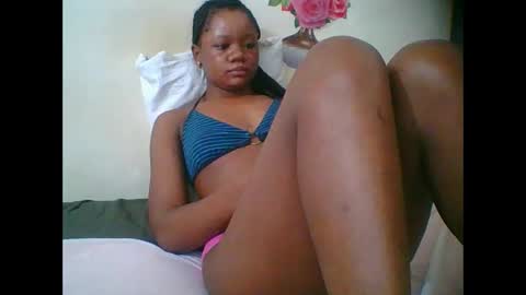 Snapshot of hotjeylee chatting on October 22, 3:18 am LOYCE online show from October 22, 3:18 am