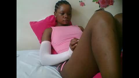 Snapshot of hotjeylee chatting on October 31, 8:43 pm LOYCE online show from October 31, 8:43 pm