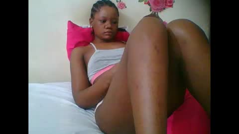 Snapshot of hotjeylee chatting on November 4, 7:07 am LOYCE online show from November 4, 7:07 am