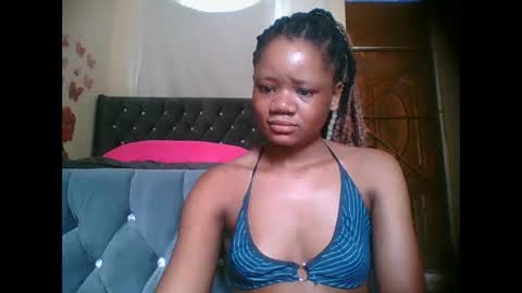 Snapshot of hotjeylee chatting on November 11, 12:38 pm LOYCE online show from November 11, 12:38 pm