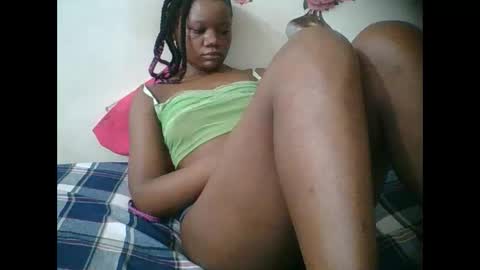 Snapshot of hotjeylee chatting on December 1, 12:48 am LOYCE online show from December 1, 12:48 am