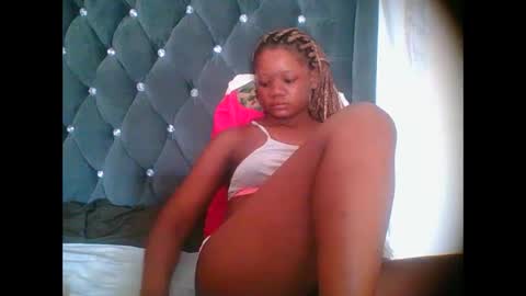 LOYCE online show from January 9, 12:30 pm