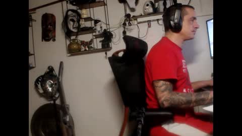 Snapshot of hotkinkytat chatting on February 16, 12:30 am hotkinkytat online show from February 16, 12:30 am