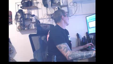 hotkinkytat online show from May 11, 10:51 pm