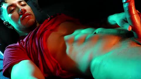 Snapshot of hotlatinking chatting on June 4, 9:26 am Hotlatinking online show from June 4, 9:26 am