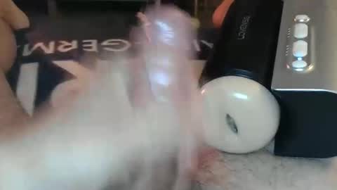 hotlatino20cm online show from May 11, 8:06 pm