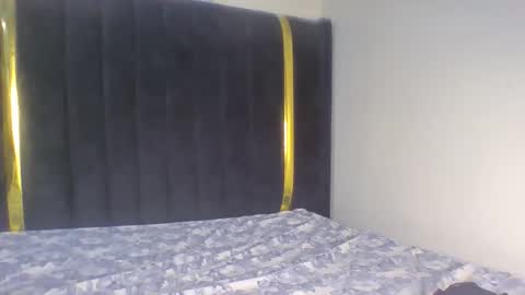 Snapshot of hotleen997564 chatting on March 21, 8:41 am hotleen997564 online show from March 21, 8:41 am