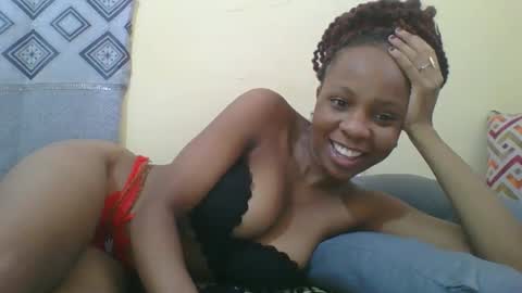 Snapshot of hotlove255 chatting on March 1, 5:31 am hotlove255 online show from March 1, 5:31 am