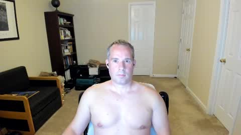 hotmale4u692000 online show from August 10, 2:59 am