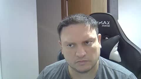 Snapshot of hotmaleintelligent chatting on September 29, 12:21 pm GorgeousBrunet online show from September 29, 12:21 pm
