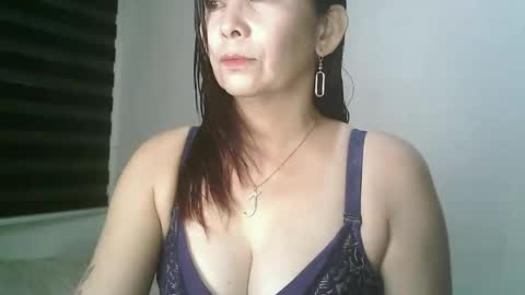 hotmamajen4u online show from May 3, 2:39 am