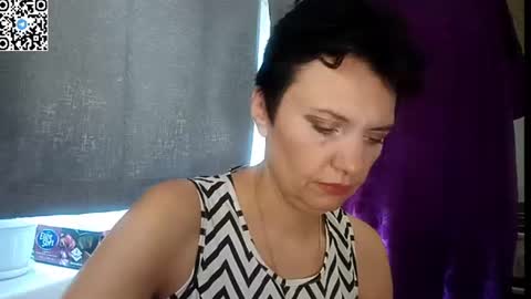 Snapshot of hotmamaqueen234 chatting on June 18, 11:58 am hotmamaqueen234 online show from June 18, 11:58 am