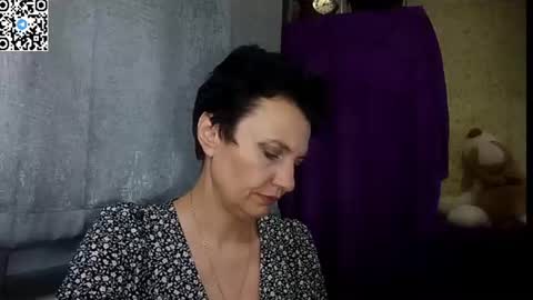 Snapshot of hotmamaqueen234 chatting on June 19, 12:04 am hotmamaqueen234 online show from June 19, 12:04 am