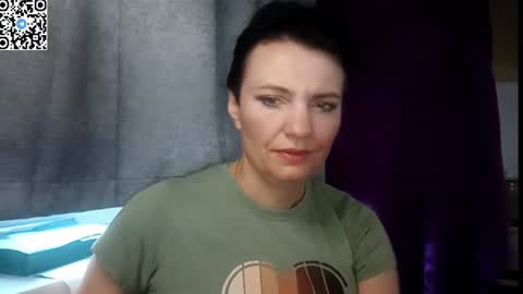 Snapshot of hotmamaqueen234 chatting on July 10, 11:46 am hotmamaqueen234 online show from July 10, 11:46 am