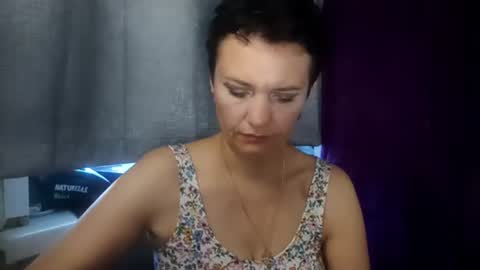 Snapshot of hotmamaqueen234 chatting on August 3, 7:51 am hotmamaqueen234 online show from August 3, 7:51 am
