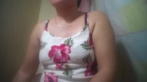 Snapshot of hotmatureladyxxx chatting on November 22, 8:52 pm hotmatureladyxxx online show from November 22, 8:52 pm