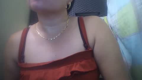 Snapshot of hotmatureladyxxx chatting on December 14, 10:03 pm hotmatureladyxxx online show from December 14, 10:03 pm