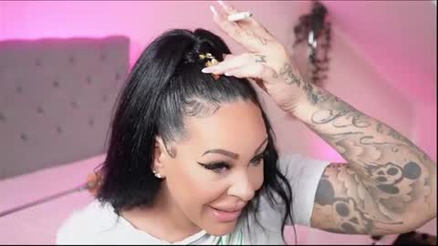 hotmilfbitch online show from July 4, 10:05 pm