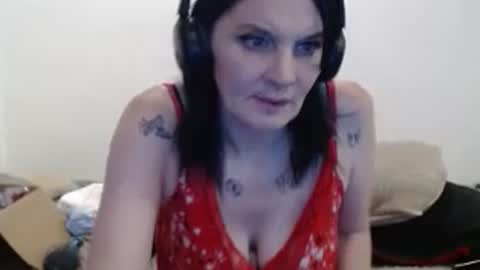 hotmodel1984 online show from July 19, 3:10 am