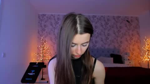 hotmolly_ online show from May 17, 6:48 pm