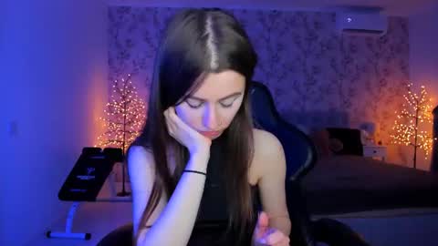 hotmolly_ online show from June 20, 6:33 pm