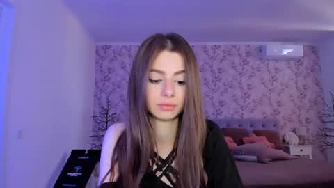 hotmolly_ online show from July 17, 9:38 am