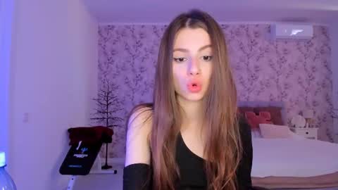 hotmolly_ online show from July 30, 9:41 am